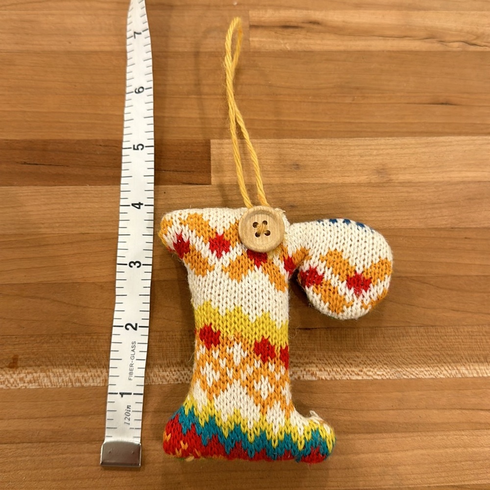 Anthropologie Christmas sweater monogram ornament R button - Picture 3 of 4